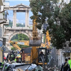 Εντοπίστηκε και δεύτερη σορός γυναίκας στα συντρίμμια του κτηρίου που κατέρρευσε στην Πλάκα
