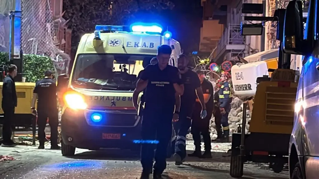 Έκρηξη στην Πλάκα: Νεκρή ανασύρθηκε γυναίκα από τα ερείπια του κτιρίου - Αγωνία για ακόμη πέντε άτομα που αγνοούνται