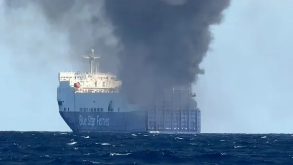Μεταφέρθηκε σε υπήνεμο σημείο το πλοίο «BLUE CARRIER 2»