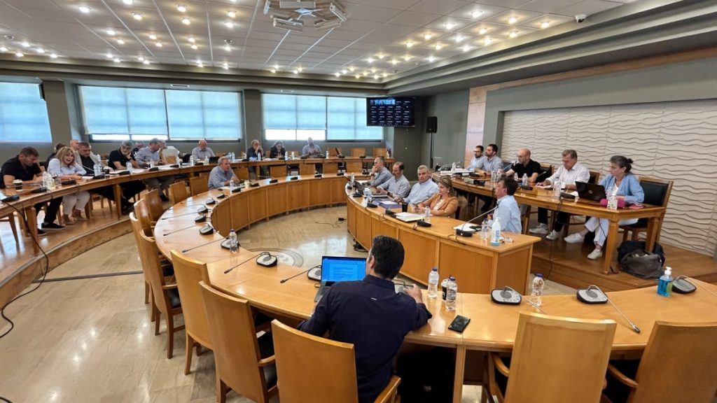 Περιφέρεια Στερεάς: Ρύθμιση χρεών καλλιεργητών της Κωπαΐδας και μέτρα στήριξης πυρόπληκτων Βοιωτίας - Φωκίδας