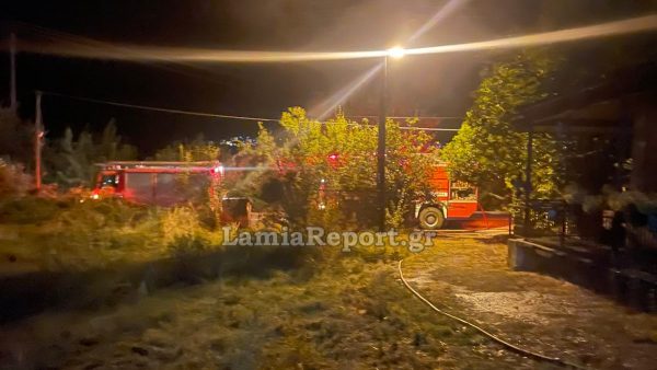 Συναγερμός στην Πεντάπολη Λιδωρικίου: Στις φλόγες σπίτι με 96χρονη - Την έσωσαν την τελευταία στιγμή οι γείτονες