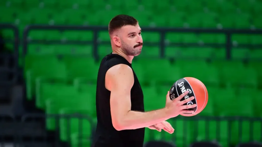 Ο Παναθηναϊκός ηττήθηκε 97-86 από το Μαρούσι σε φιλικό προετοιμασίας – Ενοχλήσεις και εξετάσεις για Ρογκαβόπουλο