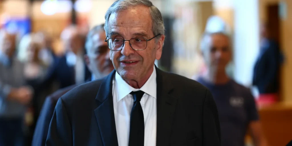 Ανταρτοπόλεμος Σαμαρά: Προσπαθεί να κερδίσει χρόνο μέχρι να ανακοινώσει το κόμμα -Ξεκάθαρες απαντήσεις από την κυβέρνηση