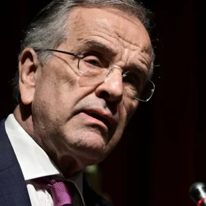 Γιατί καθυστερεί το κόμμα ο Σαμαράς - Άκυρο το γραφείο στην Ιπποκράτους, τα 26 ονόματα του στενού πυρήνα