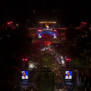 «Βούλιαξε» η Θεσσαλονίκη από κόσμο στη μεγάλη συναυλία του Αντώνη Ρέμου - Το «αντίο» στον Γιώργο Μαζωνάκη