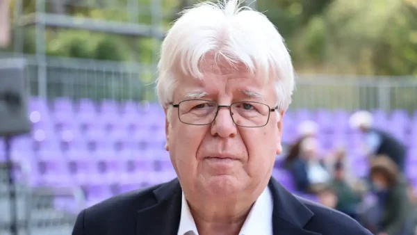 Γιώργος Σιακαντάρης: Σάλος με την αναφορά του για κυβερνήσεις συνεργασίας – «Καμία προτροπή σε ΕΛΑΣ και ΠΑΣΟΚ»