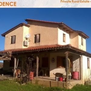 Πωλείται οργανωμένη κτηνοτροφική μονάδα 79 στρεμμάτων στη Γραβιά Φωκίδας