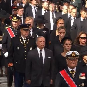 Νορβηγία: Κηδεύεται ο βασιλιάς Χάραλντ – Βασιλείς, πρίγκιπες και αρχηγοί κρατών στη μεγαλοπρεπή τελετή στο Όσλο