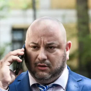 Ανδρέας Θεοδωρόπουλος: Προϊόν AI το ηχητικό που ακούγεται να χτυπάω τον γιο μου – Είναι όλα στημένα