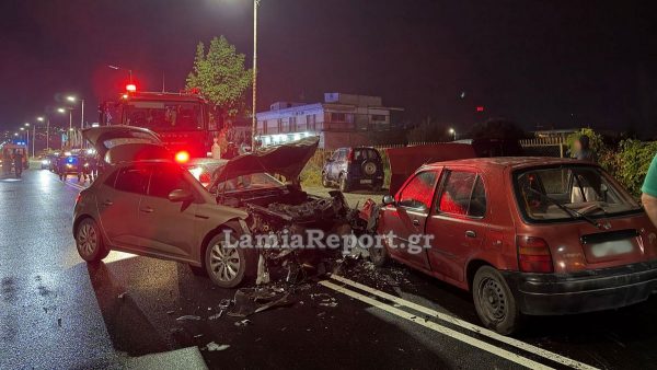 Λαμία: Πέθανε ο οδηγός που είχε τραυματιστεί σοβαρά στη χθεσινοβραδινή μετωπική σύγκρουση (ΒΙΝΤΕΟ-ΦΩΤΟ)