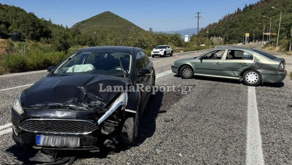 Τροχαίο στο δρόμο προς Μπράλο - Πατέρας και γιος στο νοσοκομείο μετά από σύγκρουση δύο αυτοκίνητων (ΒΙΝΤΕΟ-ΦΩΤΟ)
