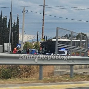 Τροχαίο ατύχημα στον κυκλικό κόμβο της Ξηριώτισσας