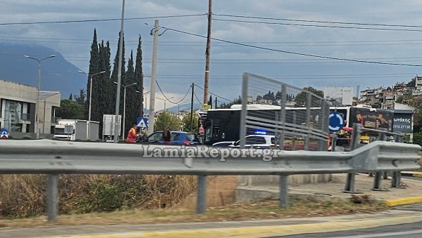 Τροχαίο ατύχημα στον κυκλικό κόμβο της Ξηριώτισσας