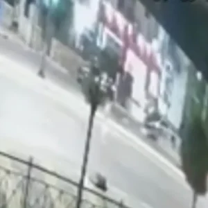 Έκανε αναστροφή η μοτοσικλέτα με τις δύο κοπέλες -Νέες πληροφορίες για το τροχαίο με τους τρεις νεκρούς στη Λ. Αλεξάνδρας