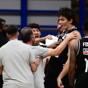 Παναθηναϊκός – ΠΑΟΚ 82-84: Ο Όσμαν «σκότωσε» το «τριφύλλι» με buzzer beater τρίποντο και έστειλε το δικέφαλο στον τελικό του Super Cup