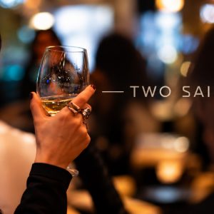 Λαμία: Sunday afternoons are back - Το Two Saints βάζει και φέτος τις Κυριακές σε party mood!