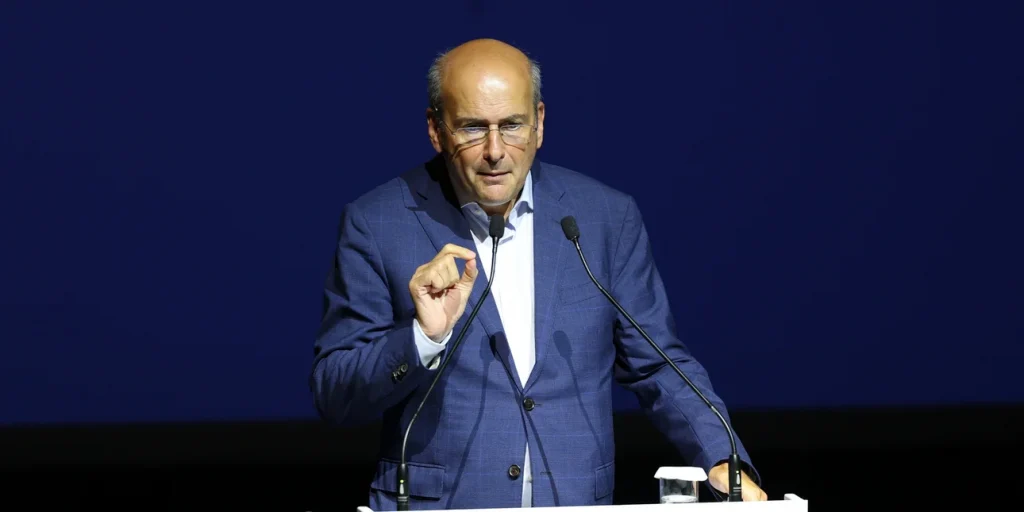 Χατζηδάκης: Εθνική επιτυχία η αναγνώριση στις Βρυξέλλες των προσπαθειών για περιορισμό της γραφειοκρατίας