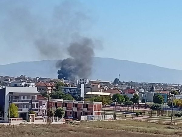 Έκτακτο: Έκρηξη σε κατάστημα αεροκίνησης στη Λάρισα - Αναφορές για τραυματίες (ΦΩΤΟ)