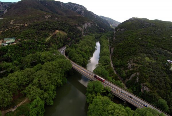 Κλείνει για δύο ημέρες η Κοιλάδα των Τεμπών: Ποιες ώρες θα διακοπεί η κυκλοφορία και από πού θα περνούν τα οχήματα