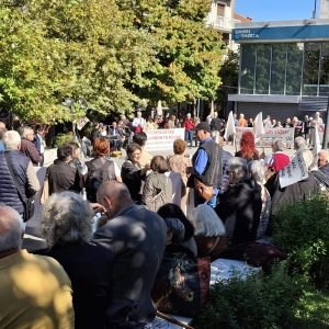 Μαζική και δυναμική η περιφερειακή συγκέντρωση συνταξιούχων στη Λιβαδειά