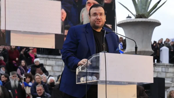 Φίλιππος Καμπούρης: Από «βασιλιάς» της trash TV και πρόεδρος του ΛΑΟΣ... στην απάτη των 5 εκατ. ευρώ με 25 εταιρείες στον ΕΦΚΑ