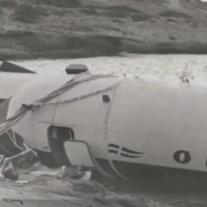 Το αεροπλάνο της Ολυμπιακής που συνετρίβη λίγο πριν προσγειωθεί - «Μπαίνω στο σύννεφο και μόλις βγω προσγειώνομαι αμέσως»