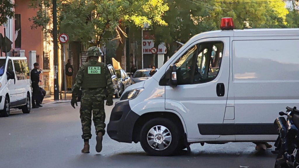 Επίθεση με χειροβομβίδα που δεν εξερράγη σε καφετέρια στον Άγιο Παντελεήμονα Αττικής - Η επιχείρηση είχε γίνει στόχος και τον Σεπτέμβριο