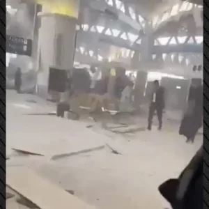 «Έχουμε εισιτήρια, αλλά φοβόμαστε να πάω στο αεροδρόμιο»: Ζευγάρι Ελλήνων στο Ριάντ περιγράφει την ζωή τους μετά τις πολύνεκρες επιθέσεις από τους Χούθι