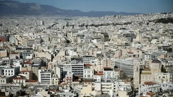 «Φρενάρει» το Airbnb: Επιβραδύνονται οι καταχωρήσεις, 4.450 λιγότερες σε δύο χρόνια – Τα μέτρα που περιόρισαν την αγορά