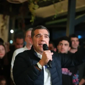 Αλέξης Τσίπρας στην Ηλιούπολη: Αυτός ο χειμώνας να είναι ο τελευταίος με Μητσοτάκη και ΝΔ