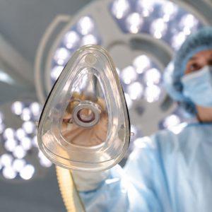 Τι συμβαίνει στον εγκέφαλο όταν μας κάνουν αναισθησία; Η ανακάλυψη που ενώνει τον άνθρωπο με άλλα πέντε είδη