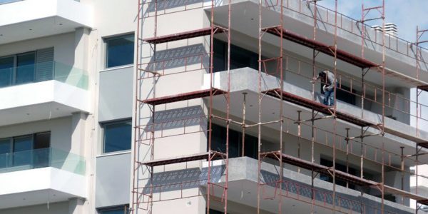 «Ανακαίνιση Κατοικίας»: Δημοσιεύθηκε ο οδηγός για επιδοτήσεις έως 95% και 36.000 ευρώ -Προτεραιότητα στα κλειστά σπίτια, τι προβλέπει