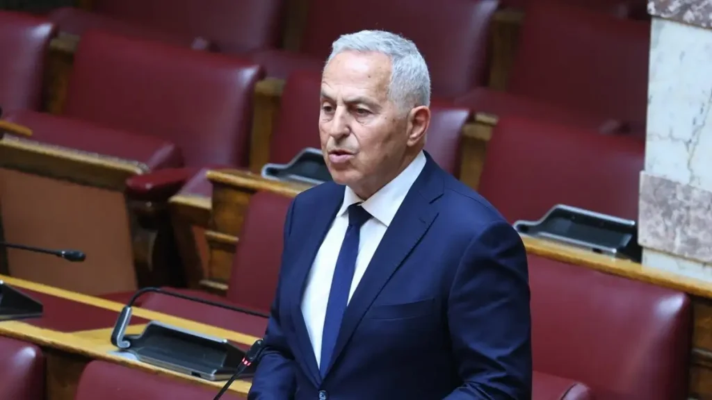 Κοντά στο ΠΑΣΟΚ ο Ευάγγελος Αποστολάκης – Την Δευτέρα η συνάντηση με τον Νίκο Ανδρουλάκη
