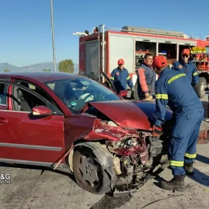 Αργολίδα: Σφοδρή σύγκρουση αυτοκινήτων με 4 τραυματίες – Στο νοσοκομείο και ένα νήπιο