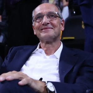 «Σεισμός» στο ελληνικό μπάσκετ: Εντάλματα σύλληψης για τον πρόεδρο της ΕΟΚ, Βαγγέλη Λιόλιο και άλλων πέντε ατόμων για στημένους αγώνες