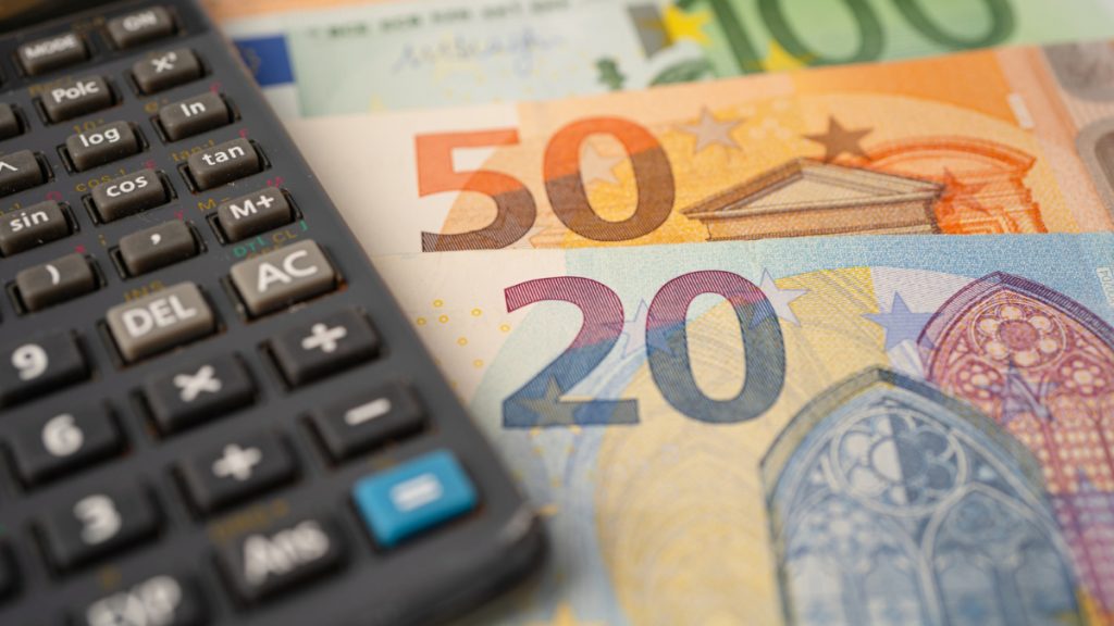Επιδότηση πετρελαίου θέρμανσης και πλαφόν στα περιθώρια κέρδους των πρατηρίων – Τα μέτρα ενόψει του δύσκολου χειμώνα
