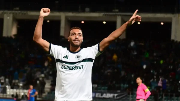Super League: Ο πρωτοπόρος Παναθηναϊκός, οι «πεντάρες» Ολυμπιακού και ΑΕΚ και η ήττα του ΠΑΟΚ από τον ΟΦΗ