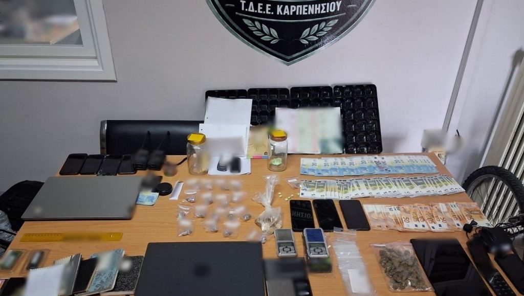 Καρπενήσι: Ελεύθεροι με όρους 9 νεαροί για το κύκλωμα ναρκωτικών σε σχολεία