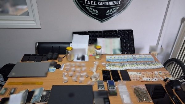 Καρπενήσι: Ελεύθεροι με όρους 9 νεαροί για το κύκλωμα ναρκωτικών σε σχολεία