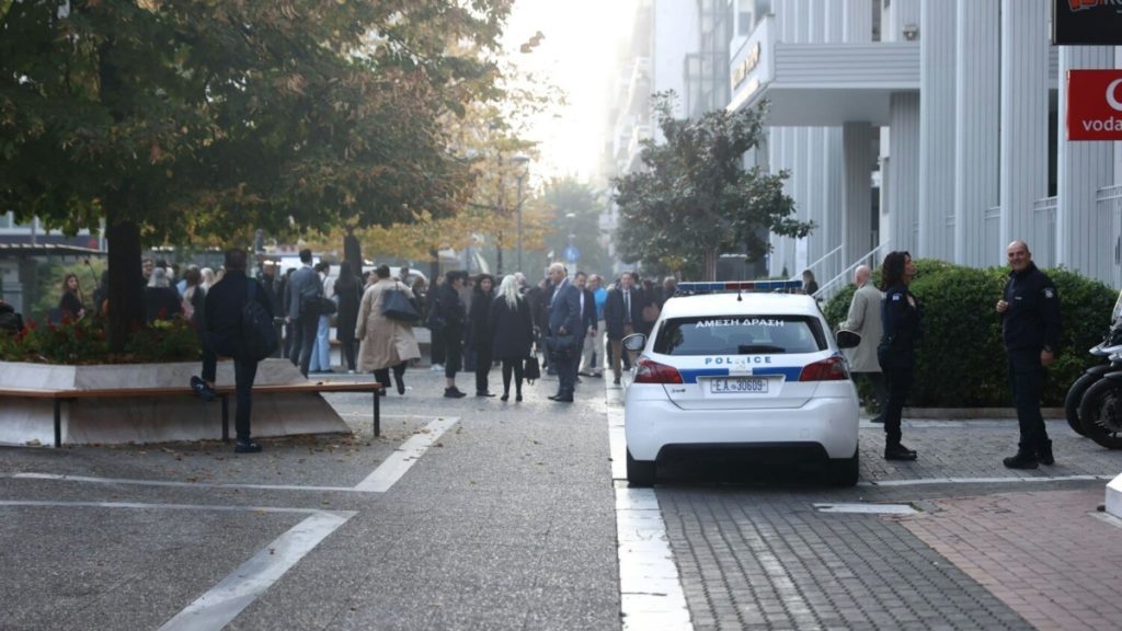 Τηλεφώνημα για βόμβα στο Δικαστικό Μέγαρο Λάρισας