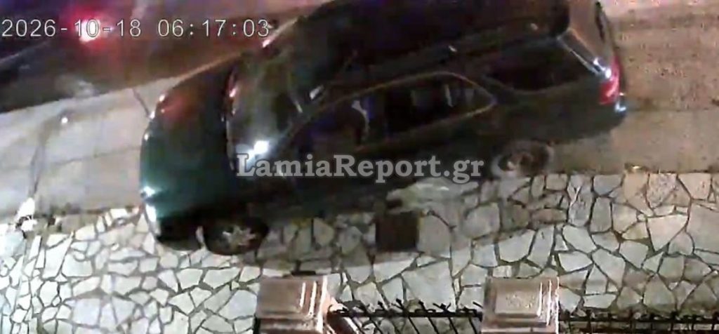 Λαμία: Έπεσε πάνω σε παρκαρισμένα και την «κοπάνησε» - Δείτε βίντεο με το απίστευτο συμβάν τα ξημερώματα