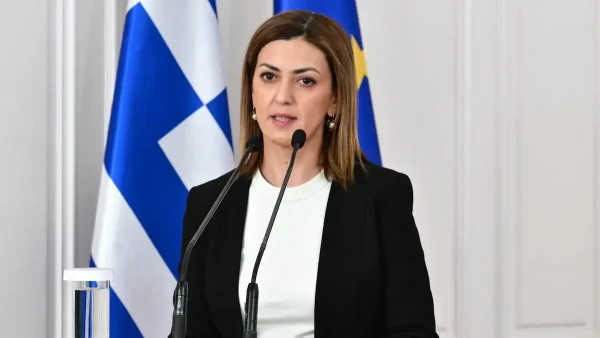 Ειρήνη Αγαπηδάκη: «Δεν πρέπει να μπερδεύουμε την πραγματική ιατρική με το wellness της αρπαχτής»