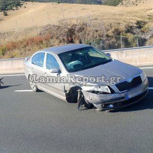 Τροχαίο ατύχημα στον Ε65: Χτύπησε στο διάζωμα όχημα με ζευγάρι από τη Φθιώτιδα (ΦΩΤΟ)
