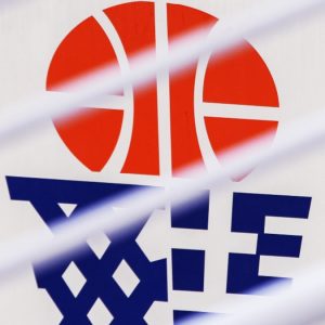 Πρωτοφανές σκάνδαλο στο ελληνικό μπάσκετ: Τα αποκαλυπτικά μηνύματα και τα 100.000 που βρέθηκαν στο σπίτι του δεύτερου διαιτητή