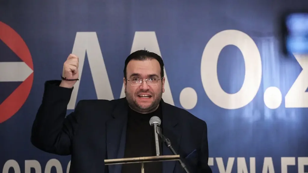 Φίλιππος Καμπούρης: Από την «trash TV», στην πολιτική και στη σύλληψη για απάτη – Το modus operandi της οργάνωσης που έκλεβε το Δημόσιο