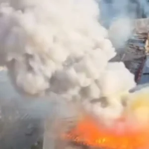 Παρίσι: Μεγάλη φωτιά σε εξαώροφο κτίριο δίπλα στο σιδηροδρομικό σταθμό Austerlitz