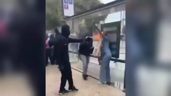 Γαλλία: 15χρονος έκαψε γυναίκα στο πρόσωπο με αυτοσχέδιο «φλογοβόλο» – Σοκαριστικό βίντεο από τη Μασσαλία