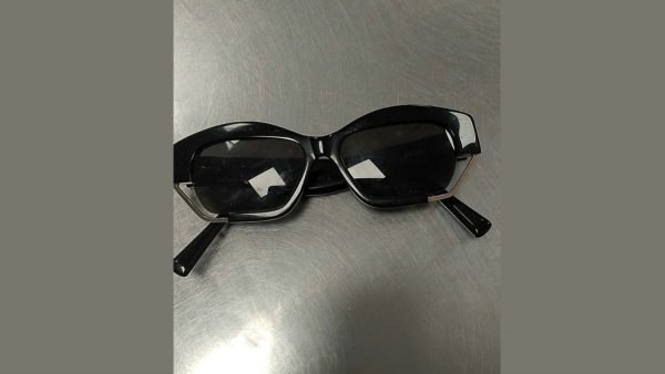 Βρέθηκαν γυαλιά ηλίου στο κέντρο της Λαμίας