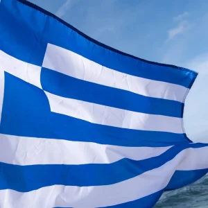 Ξέρεις γιατί η ελληνική σημαία είναι γαλανόλευκη και έχει εννέα λωρίδες;