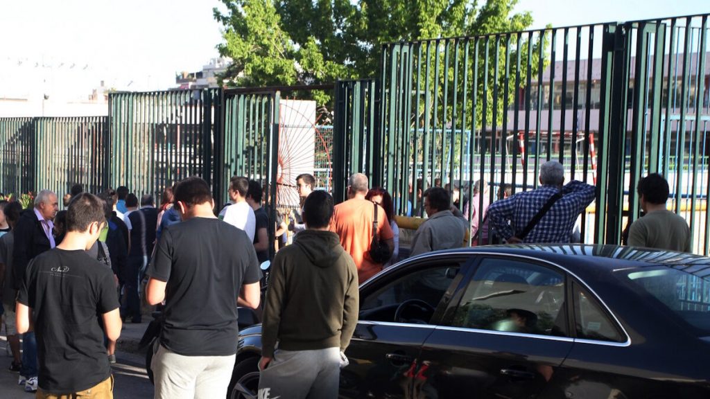 Εκκενώθηκε το σχολικό συγκρότημα της Γκράβας λόγω συναγερμού για διαρροή αερίου
